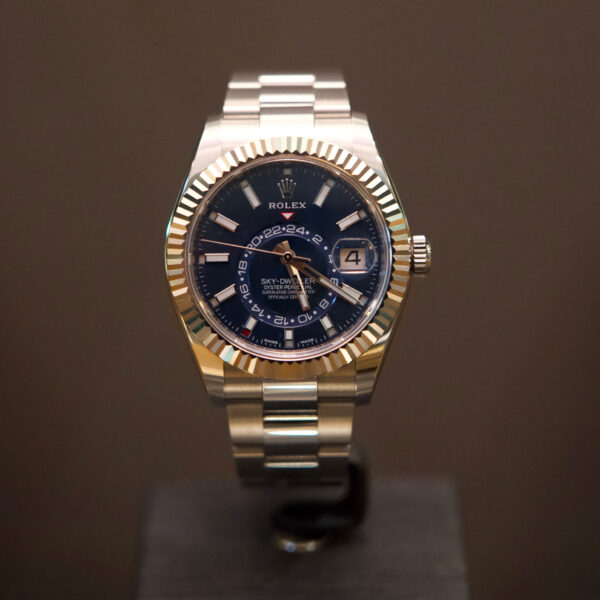 Rolex Sky Dweller 42mm